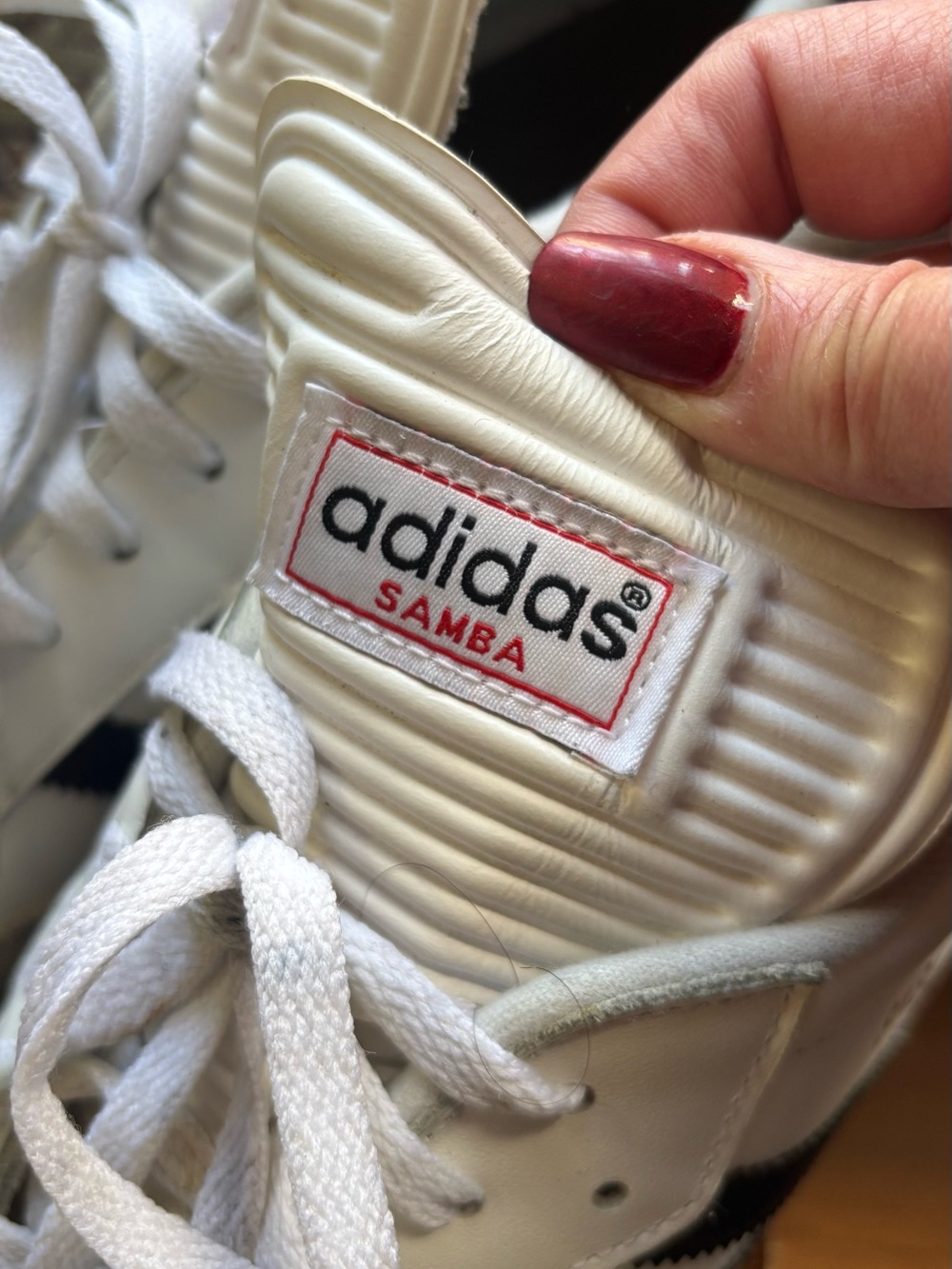 AS NEW!! Adidas Samba Men's White & Black Classic  sneakers 10.5 men - Picture 4 of 12